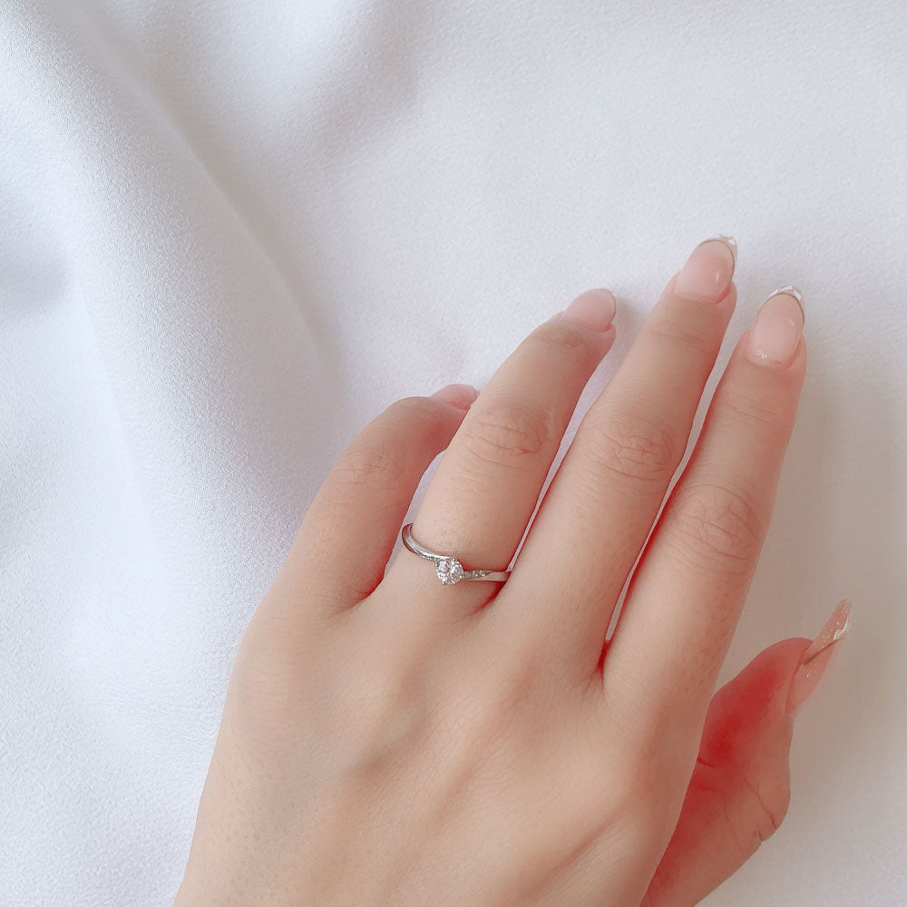 Lab-grown diamond engagement ring 