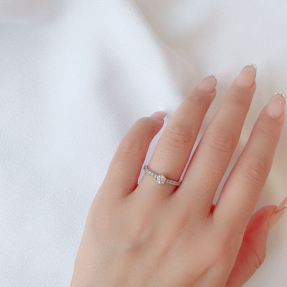 Lab-grown diamond engagement ring 
