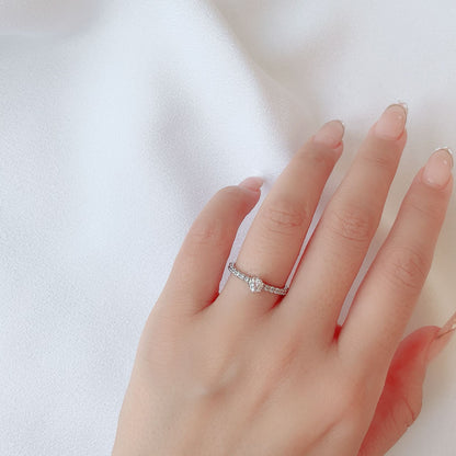 Lab-grown diamond engagement ring 