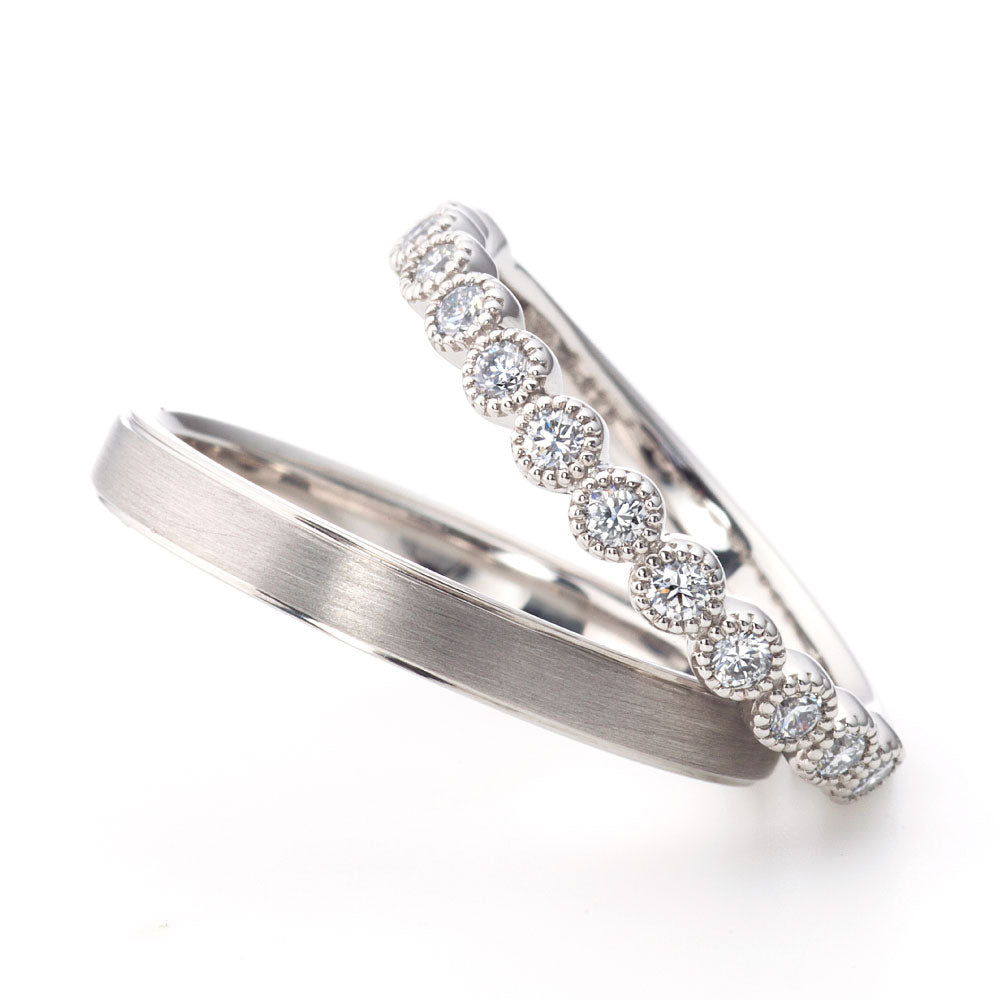 "antique,European,luxury and Simple wedding ring （wedding band,marriage ring）from the Aglobe japan's PRIMA PORTA collection.
Platinum900 wedding ring （wedding band,marriage ring） with antique and European texture.
Rings with surface treatment.
Straight type diamond eternity ring
Rings with milling"