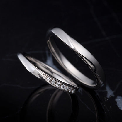 "antique and luxury wedding ring （wedding band,marriage ring）from the Aglobe japan's ECTURO collection.
Platinum900 wedding ring （wedding band,marriage ring） with unique and European texture."