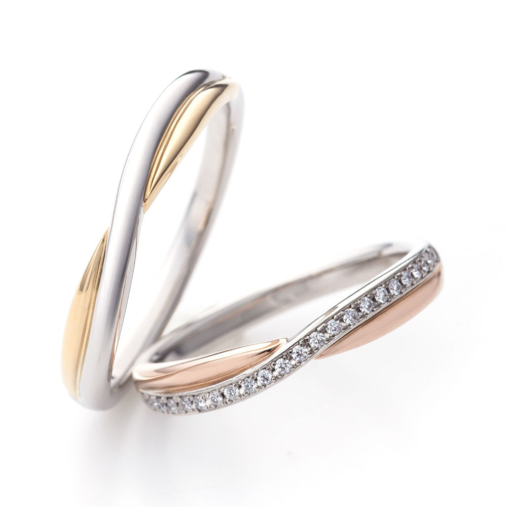 "cute,unique and European wedding ring （wedding band,marriage ring）from the Aglobe japan's lettet mitte collection.
Combination marriage ring（wedding ring,wedding band） in platinum and K18 pink gold.
Combination wedding ring （wedding band,marriage ring） with simple and standard texture.
"