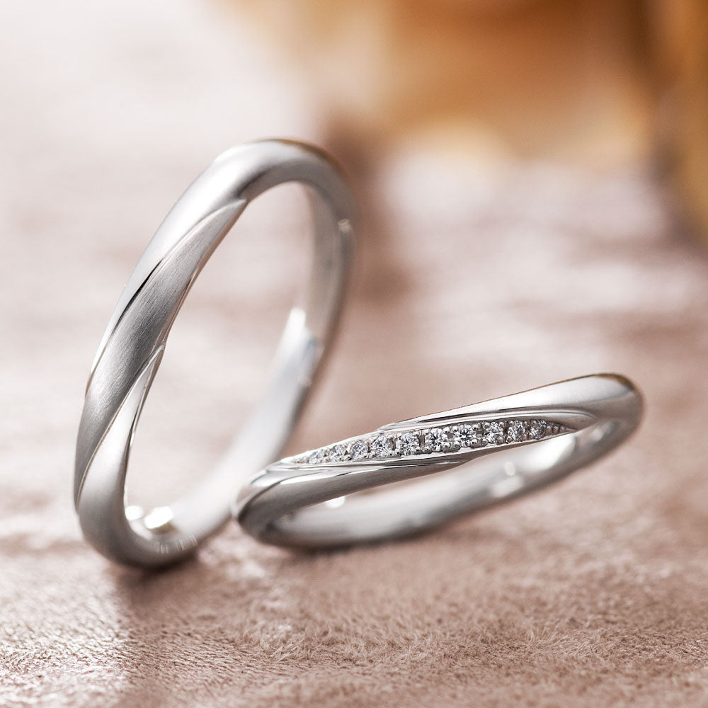"standard wedding ring （wedding band,marriage ring）from the Aglobe japan's Stel Giurare collection.
Platinum900 wedding ring （wedding band,marriage ring） with luxury and European texture.
Rings with surface treatment."