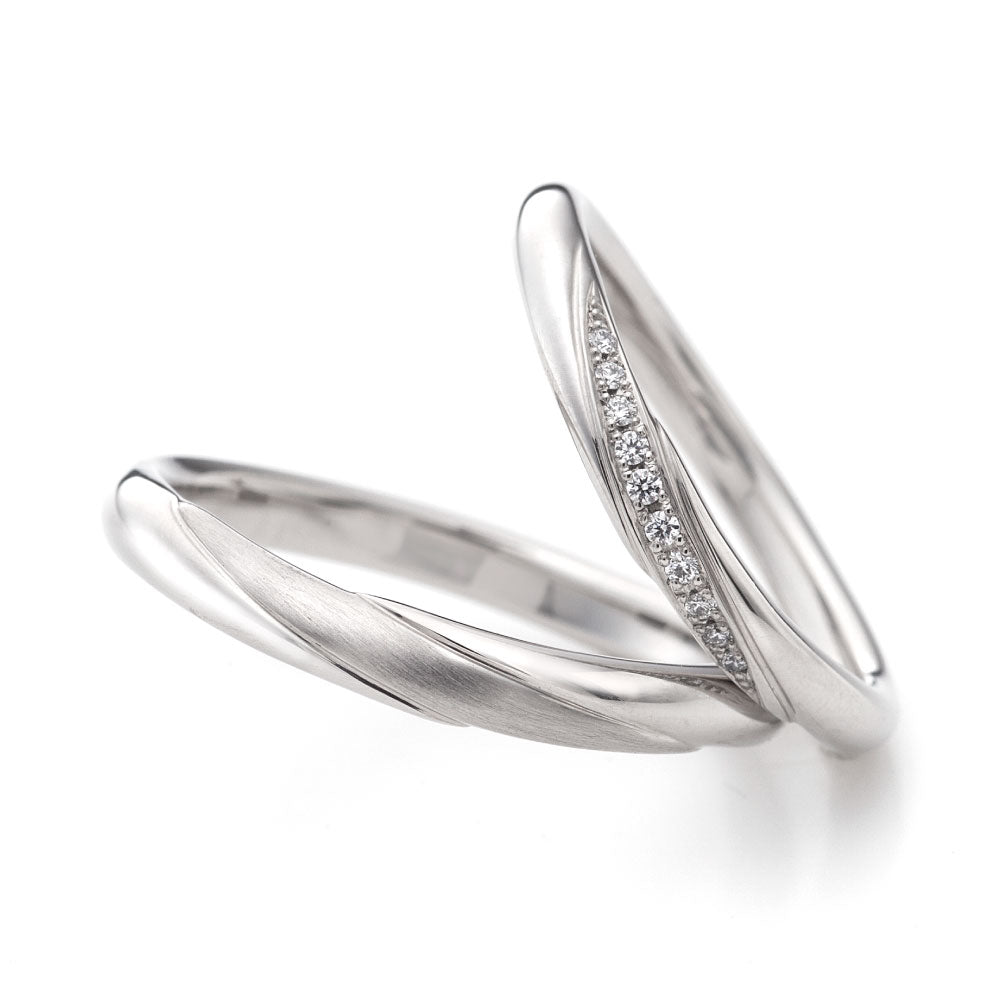 "standard wedding ring （wedding band,marriage ring）from the Aglobe japan's Stel Giurare collection.
Platinum900 wedding ring （wedding band,marriage ring） with luxury and European texture.
Rings with surface treatment."
