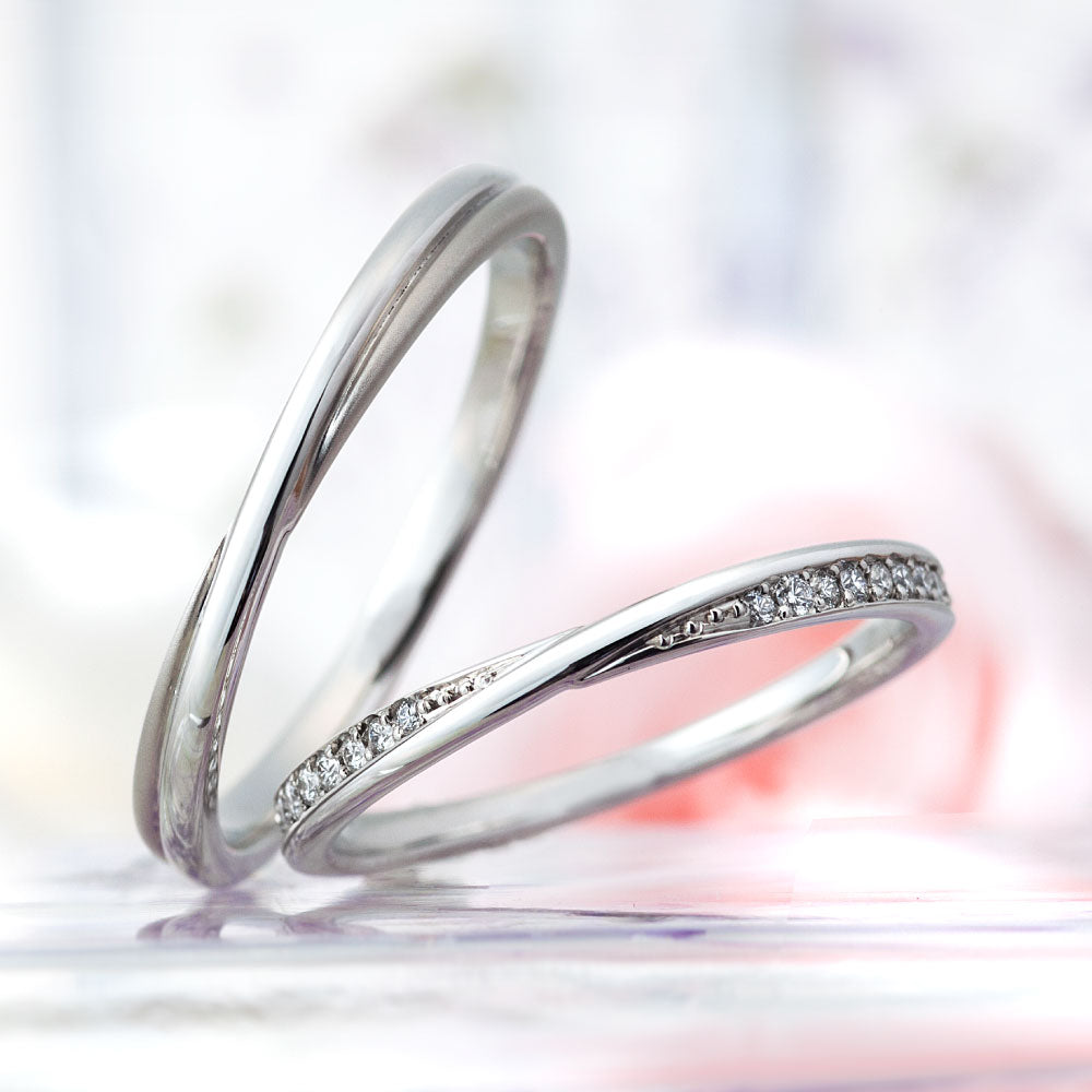 "cute wedding ring （wedding band,marriage ring）from the Aglobe japan's Aimeroir collection.
Platinum900 wedding ring （wedding band,marriage ring） with simple and standard texture.
Rings with surface treatment."