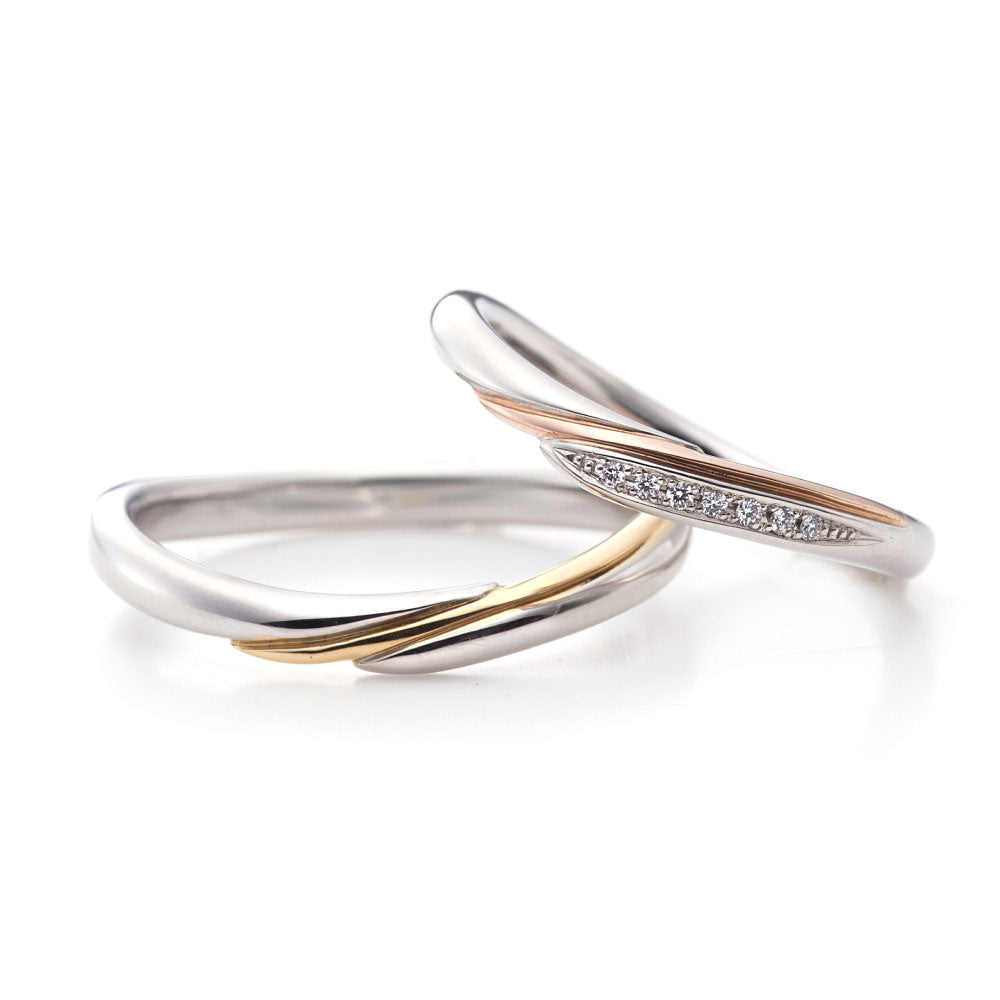 "standard wedding ring （wedding band,marriage ring）from the Aglobe japan's Stel Giurare collection.
Combination marriage ring（wedding ring,wedding band） in platinum and K18 pink gold （K18 Yellow Gold）.
Combination wedding ring （wedding band,marriage ring） with luxury and European texture."