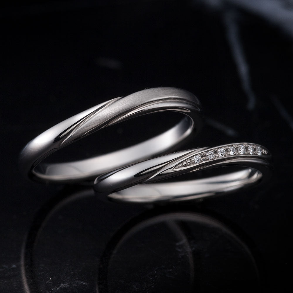"antique and luxury wedding ring （wedding band,marriage ring）from the Aglobe japan's ECTURO collection.
Platinum900 wedding ring （wedding band,marriage ring） with unique and European texture."