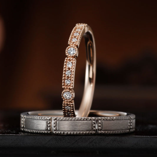 "antique and European wedding ring （wedding band,marriage ring）from the Aglobe japan's cherluv collection.
Platinum900 and K18 Pink Gold（rose gold） wedding ring （wedding band,marriage ring） with luxury texture.
Straight type Milled rings.
Rings with surface treatment."