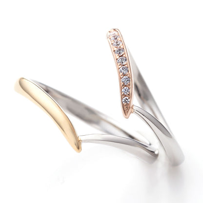 "cute,unique and European wedding ring （wedding band,marriage ring）from the Aglobe japan's lettet mitte collection.
Combination marriage ring（wedding ring,wedding band） in platinum and K18 pink gold.
Combination wedding ring （wedding band,marriage ring） with simple and standard texture.
"