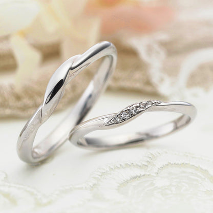 "Simple,standard and European wedding ring （wedding band,marriage ring）from the Aglobe japan's vivage collection.
Platinum900 wedding ring （wedding band,marriage ring） with Simple and European texture.
"