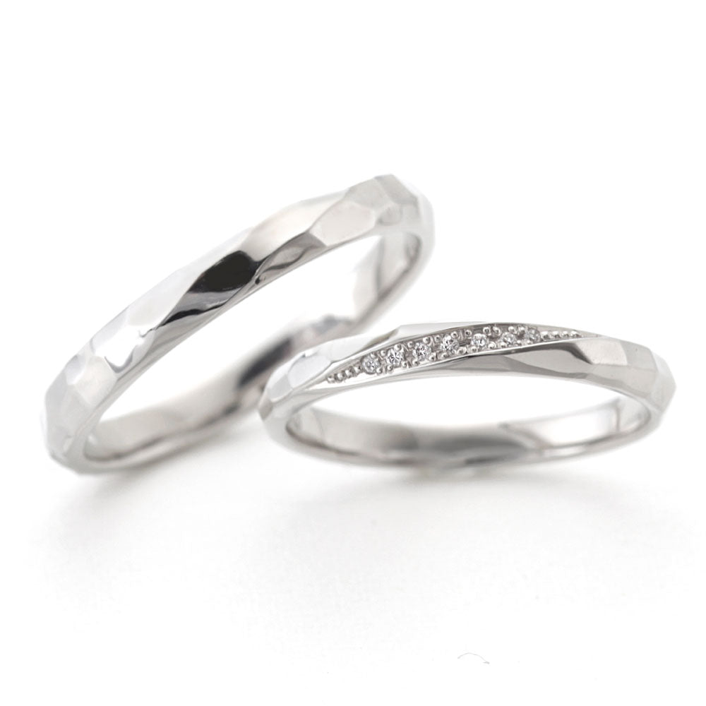 "casual wedding ring （wedding band,marriage ring）from the Aglobe japan's baum collection.
Platinum900 wedding ring （wedding band,marriage ring） with simple.natural and unique texture.
Rings with hammered finish."