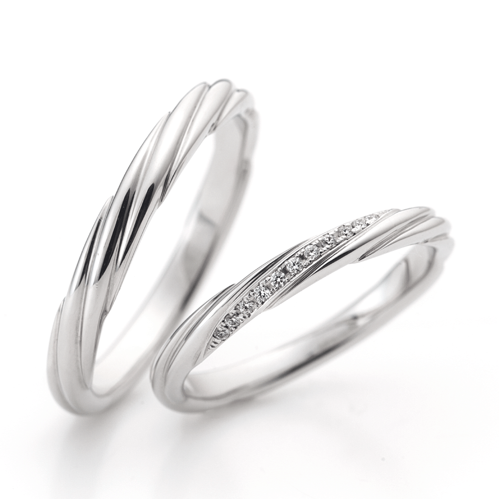 "antique and luxury wedding ring （wedding band,marriage ring）from the Aglobe japan's ECTURO collection.
Platinum900 wedding ring （wedding band,marriage ring） with unique and European texture."