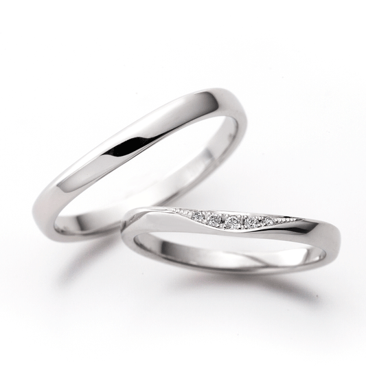 "casual and European wedding ring （wedding band,marriage ring）from the Aglobe japan's Promise Ring collection.
Platinum900 wedding ring （wedding band,marriage ring） with simple and standard texture.
"