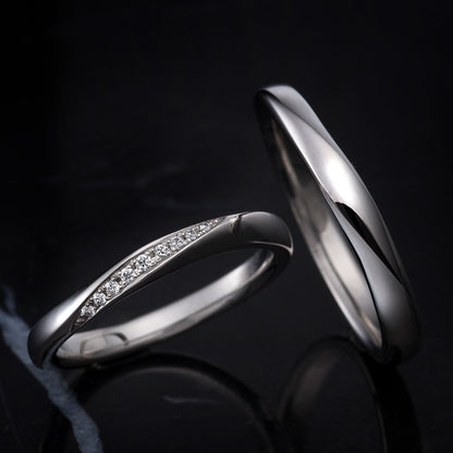 "antique and luxury wedding ring （wedding band,marriage ring）from the Aglobe japan's ECTURO collection.
Platinum900 wedding ring （wedding band,marriage ring） with unique and European texture."