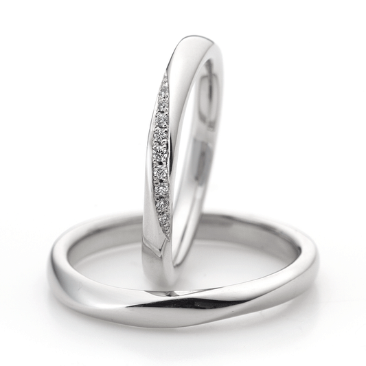 "antique and luxury wedding ring （wedding band,marriage ring）from the Aglobe japan's ECTURO collection.
Platinum900 wedding ring （wedding band,marriage ring） with unique and European texture."