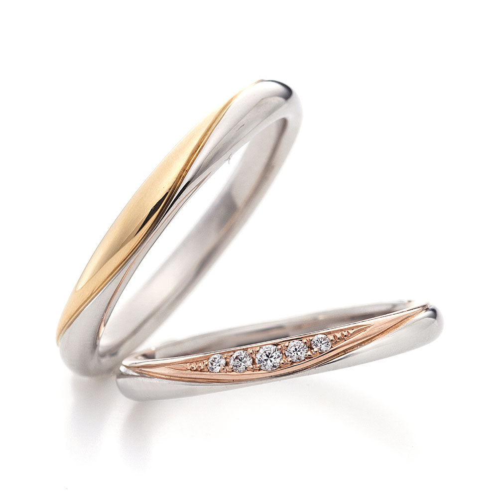 "standard wedding ring （wedding band,marriage ring）from the Aglobe japan's Stel Giurare collection.
Combination marriage ring（wedding ring,wedding band） in platinum and K18 pink gold （K18 Yellow Gold）.
Combination wedding ring （wedding band,marriage ring） with luxury and European texture."