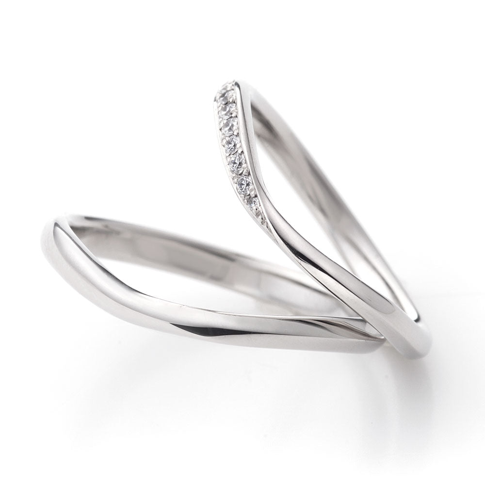 "cute,unique and European wedding ring （wedding band,marriage ring）from the Aglobe japan's lettet mitte collection.
Platinum900 wedding ring （wedding band,marriage ring） with simple and standard texture.
"
