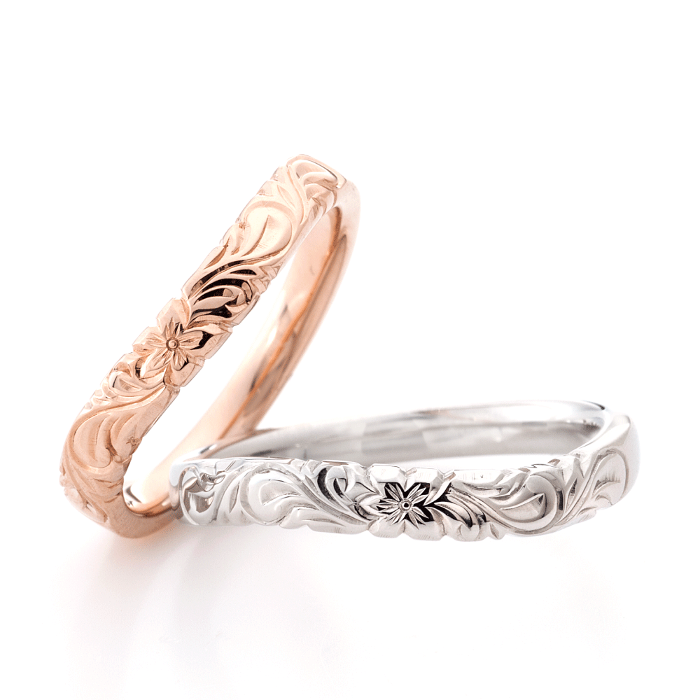 "casual and Hawaiian wedding ring （wedding band,marriage ring）from the Aglobe japan's mauoli collection.
K18 Pink Gold and K18 White Gold wedding ring （wedding band,marriage ring） with unique texture.
Hawaiian gold wedding band with LOKAHI engraving and vintage finish.

"
