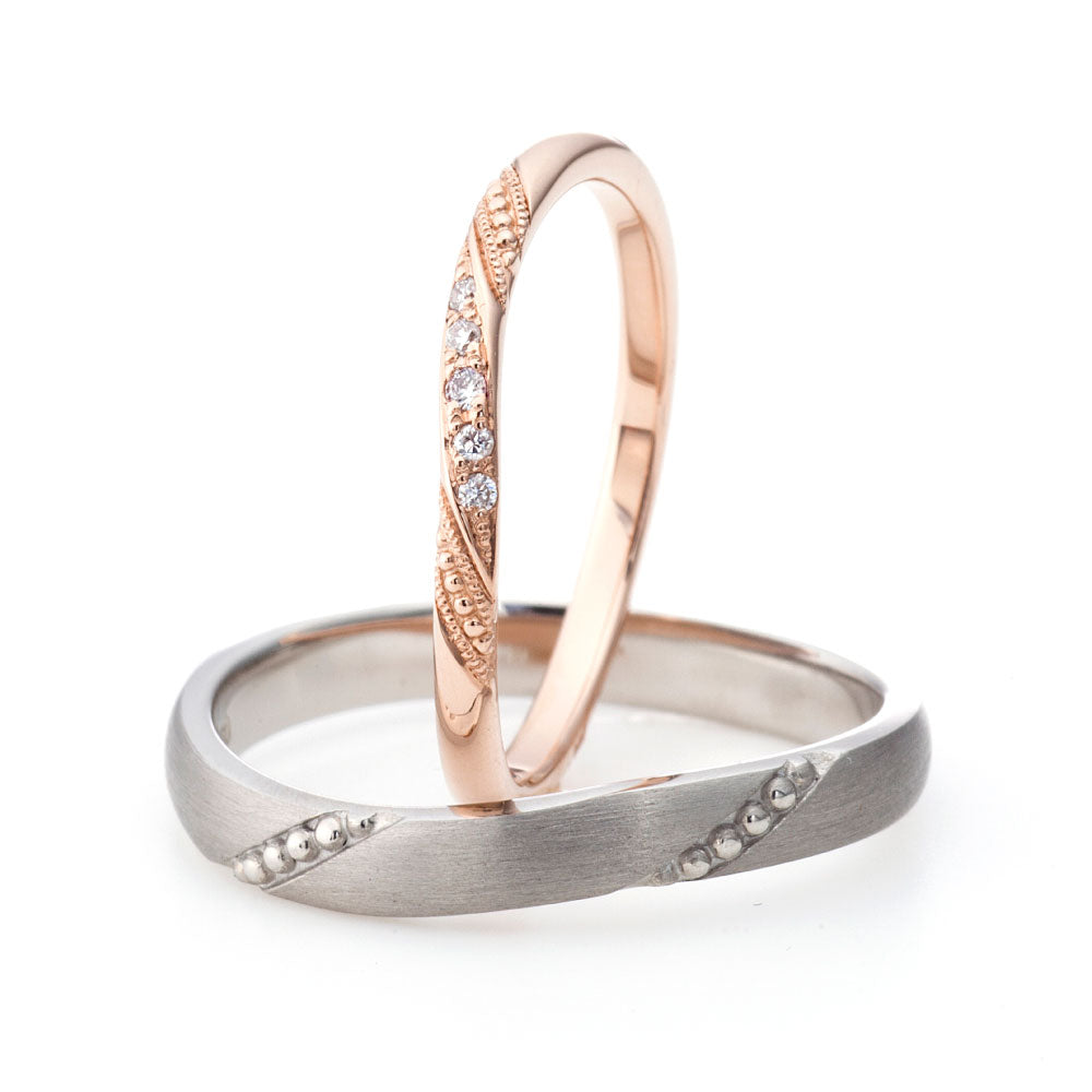 "antique,European,luxury and Simple wedding ring （wedding band,marriage ring）from the Aglobe japan's PRIMA PORTA collection.
Platinum900  andK18 Pink Gold ( rose gold ) wedding ring （wedding band,marriage ring） with antique and European texture.
Rings with milling"