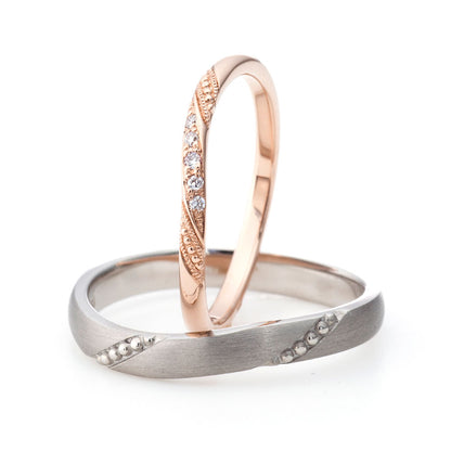 "antique,European,luxury and Simple wedding ring （wedding band,marriage ring）from the Aglobe japan's PRIMA PORTA collection.
Platinum900  andK18 Pink Gold ( rose gold ) wedding ring （wedding band,marriage ring） with antique and European texture.
Rings with milling"