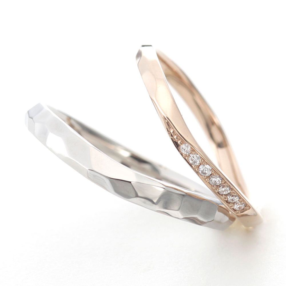 "casual wedding ring （wedding band,marriage ring）from the Aglobe japan's baum collection.
K18 pink gold（rose gold）and Platinum900 wedding ring （wedding band,marriage ring） with simple.natural and unique texture.
Rings with hammered finish."