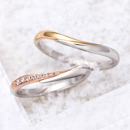 "cute,unique and European wedding ring （wedding band,marriage ring）from the Aglobe japan's lettet mitte collection.
Combination marriage ring（wedding ring,wedding band） in platinum and K18 pink gold.
Combination wedding ring （wedding band,marriage ring） with simple and standard texture.
"