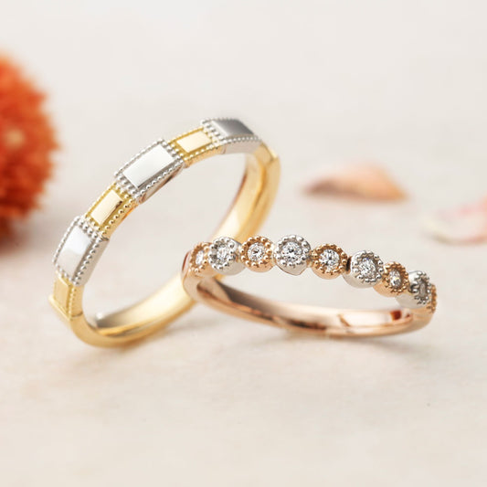 "antique wedding t ring from the Aglobe japan Amour Amulet collection.
Combination marriage ring（wedding ring,wedding band） in platinum and K18 pink gold（K18 Yellow Gold）.
Rings with milling"
