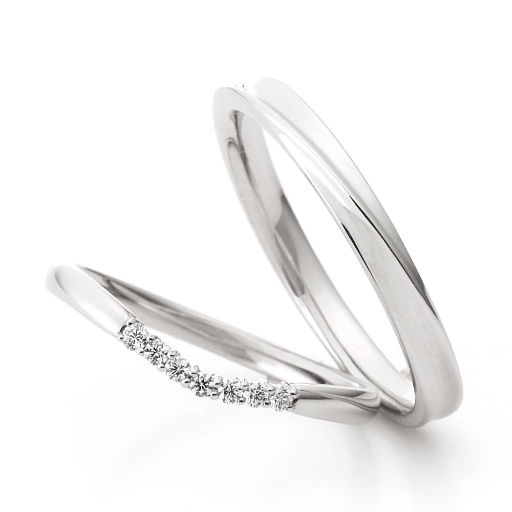 "cute wedding ring （wedding band,marriage ring）from the Aglobe japan's Aimeroir collection.
Platinum900 wedding ring （wedding band,marriage ring） with simple and standard texture."