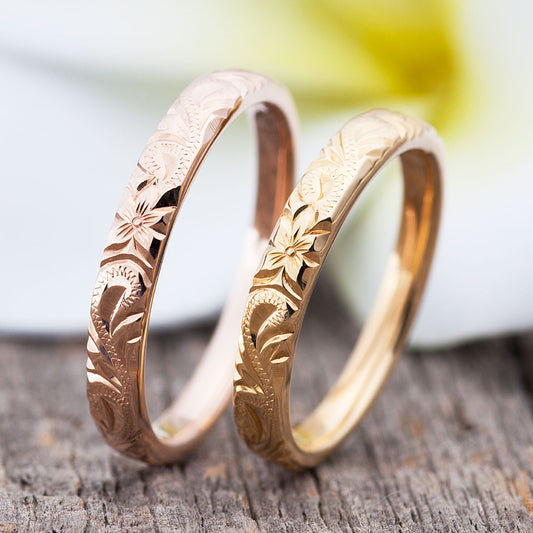 "casual and Hawaiian wedding ring （wedding band,marriage ring）from the Aglobe japan's mauoli collection.
K18 Yellow Gold and K18 Pink Gold（rose gold） wedding ring （wedding band,marriage ring） with unique texture.
Hawaiian gold wedding band with ALOHA engraving and vintage finish.

"