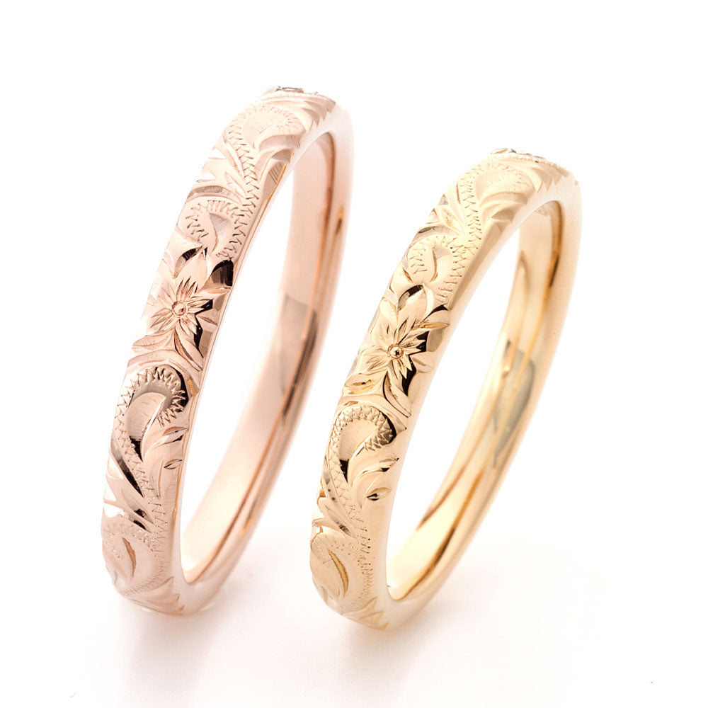 "casual and Hawaiian wedding ring （wedding band,marriage ring）from the Aglobe japan's mauoli collection.
K18 Yellow Gold and K18 Pink Gold（rose gold） wedding ring （wedding band,marriage ring） with unique texture.
Hawaiian gold wedding band with ALOHA engraving and vintage finish.

"