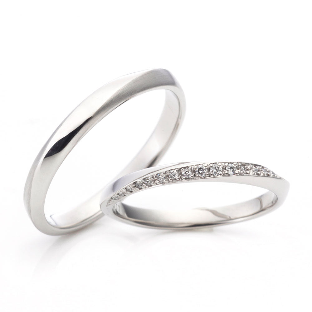 "Simple,standard and European wedding ring （wedding band,marriage ring）from the Aglobe japan's vivage collection.
Platinum900 wedding ring （wedding band,marriage ring） with Simple and European texture.
Rings with surface treatment.
"