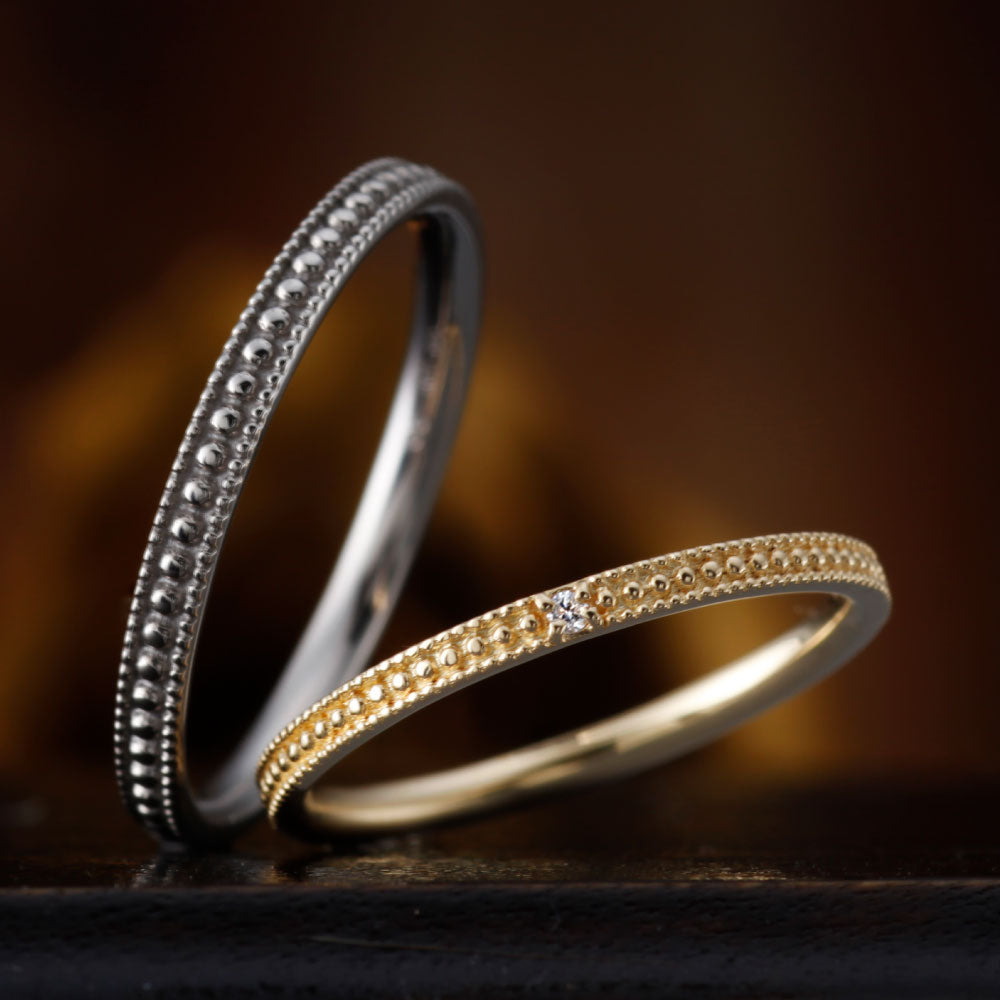 "antique and European wedding ring （wedding band,marriage ring）from the Aglobe japan's cherluv collection.
Platinum900 and K18 Pink Gold（rose gold） wedding ring （wedding band,marriage ring） with luxury texture.
Straight type Milled rings."