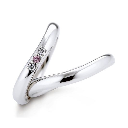 "cute,simple and standard wedding ring （wedding band,marriage ring）from the Aglobe japan's milk and strawberry collection.
Platinum900 wedding ring （wedding band,marriage ring） with luxury texture.
Natural and rare pink diamond set in wedding ring."