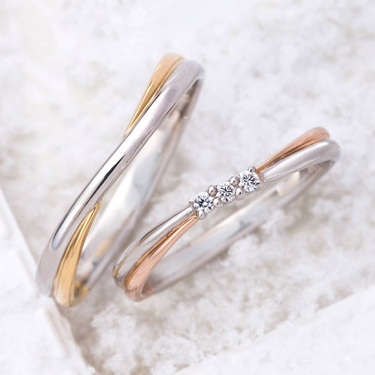 "cute,unique and European wedding ring （wedding band,marriage ring）from the Aglobe japan's lettet mitte collection.
Combination marriage ring（wedding ring,wedding band） in platinum and K18 pink gold.
Combination wedding ring （wedding band,marriage ring） with simple and standard texture.
"