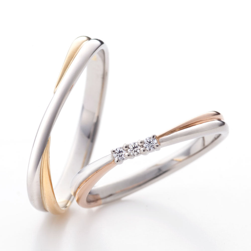 "cute,unique and European wedding ring （wedding band,marriage ring）from the Aglobe japan's lettet mitte collection.
Combination marriage ring（wedding ring,wedding band） in platinum and K18 pink gold.
Combination wedding ring （wedding band,marriage ring） with simple and standard texture.
"
