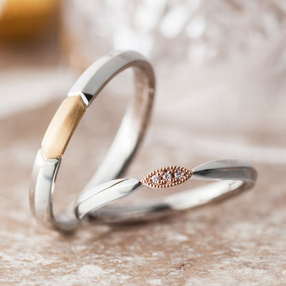 "antique,European,luxury and Simple wedding ring （wedding band,marriage ring）from the Aglobe japan's PRIMA PORTA collection.
Combination marriage ring（wedding ring,wedding band） in platinum and K18 Yellow Gold （K18 Pink Gold,rose gold）.
Platinum900  and K18 Yellow Gold （K18 Pink Gold,rose gold）wedding ring （wedding band,marriage ring） with antique and European texture.
"