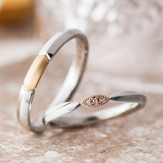 "antique,European,luxury and Simple wedding ring （wedding band,marriage ring）from the Aglobe japan's PRIMA PORTA collection.
Combination marriage ring（wedding ring,wedding band） in platinum and K18 Yellow Gold （K18 Pink Gold,rose gold）.
Platinum900  and K18 Yellow Gold （K18 Pink Gold,rose gold）wedding ring （wedding band,marriage ring） with antique and European texture.
"