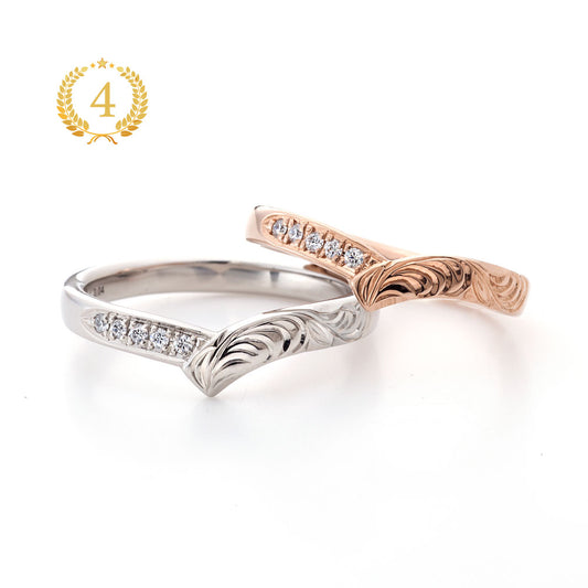 "casual and Hawaiian wedding ring （wedding band,marriage ring）from the Aglobe japan's mauoli collection.
K18 Pink Gold and K18 White Gold wedding ring （wedding band,marriage ring） with unique texture.
Hawaiian gold wedding band with KAUNU engraving and vintage finish.
