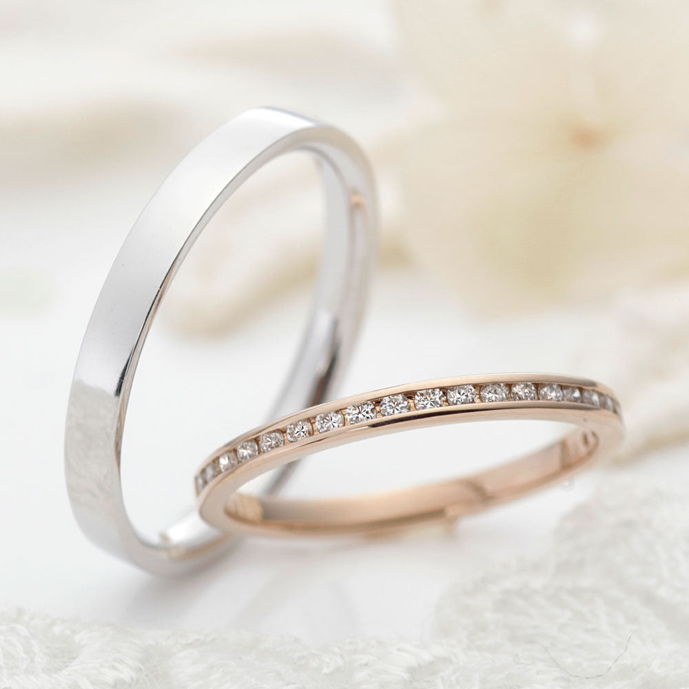 "Simple,standard and European wedding ring （wedding band,marriage ring）from the Aglobe japan's vivage collection.
Platinum900 and K18 Pink Gold（rose gold） wedding ring （wedding band,marriage ring） with Simple and European texture.
Straight type diamond eternity ring"