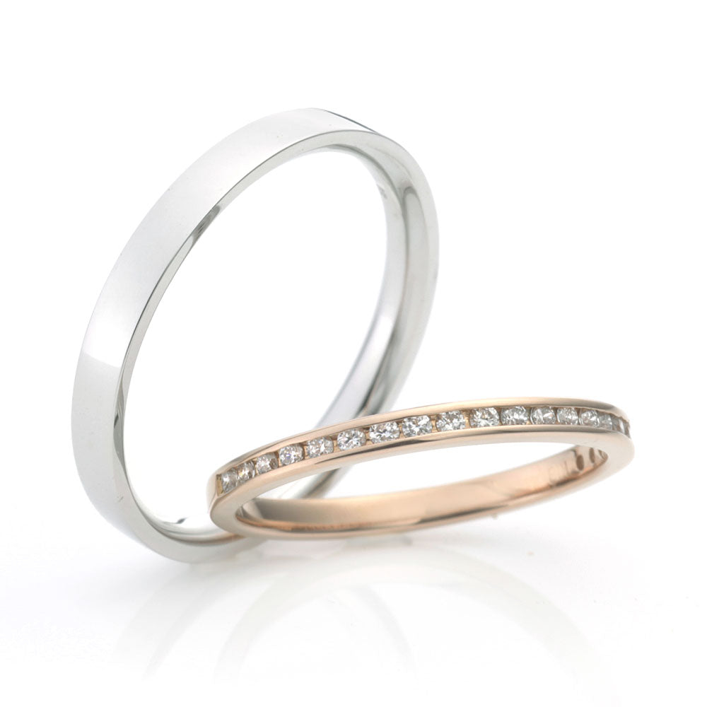 "Simple,standard and European wedding ring （wedding band,marriage ring）from the Aglobe japan's vivage collection.
Platinum900 and K18 Pink Gold（rose gold） wedding ring （wedding band,marriage ring） with Simple and European texture.
Straight type diamond eternity ring"