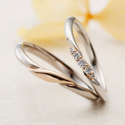 "antique wedding t ring from the Aglobe japan Amour Amulet collection.
Combination marriage ring（wedding ring,wedding band） in platinum and K18 pink gold（K18 Yellow Gold）."
