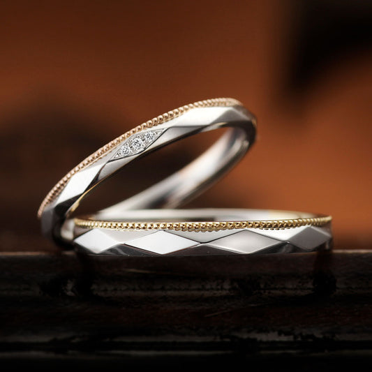 "antique and European wedding ring （wedding band,marriage ring）from the Aglobe japan's cherluv collection.
Combination marriage ring（wedding ring,wedding band） in platinum and K18 pink gold（K18 Yellow Gold）.
Straight type Milled rings."