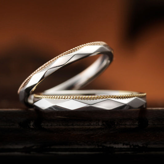 "antique and European wedding ring （wedding band,marriage ring）from the Aglobe japan's cherluv collection.
Combination marriage ring（wedding ring,wedding band） in platinum and K18 pink gold（K18 Yellow Gold）.
Straight type Milled rings."