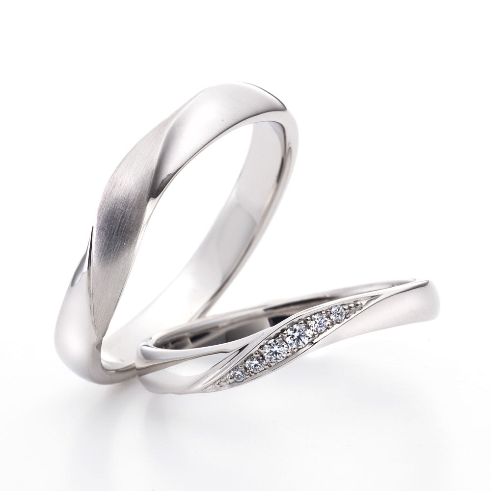 "Japanesestyle wedding ring （wedding band,marriage ring）from the Aglobe japan's ironoha collection.
Platinum900 wedding ring （wedding band,marriage ring） with simple and standard texture.
Rings with surface treatment."