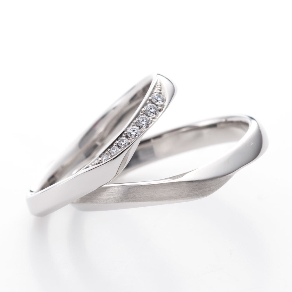 "Japanesestyle wedding ring （wedding band,marriage ring）from the Aglobe japan's ironoha collection.
Platinum900 wedding ring （wedding band,marriage ring） with simple and standard texture.
Rings with surface treatment."