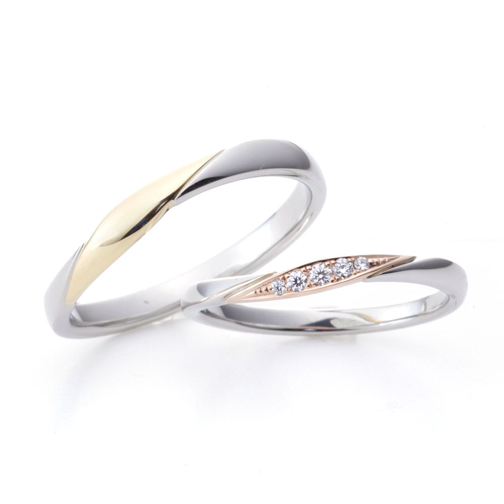 "antique wedding t ring from the Aglobe japan Amour Amulet collection.
Combination marriage ring（wedding ring,wedding band） in platinum and K18 pink gold（K18 Yellow Gold）."