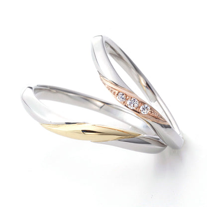 "antique wedding t ring from the Aglobe japan Amour Amulet collection.
Combination marriage ring（wedding ring,wedding band） in platinum and K18 pink gold（K18 Yellow Gold）."