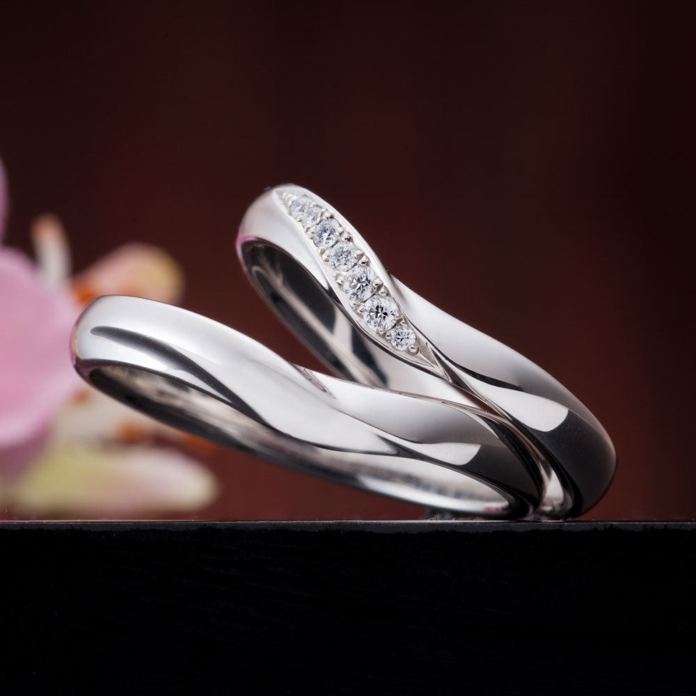 "Japanesestyle wedding ring （wedding band,marriage ring）from the Aglobe japan's ironoha collection.
Platinum900 wedding ring （wedding band,marriage ring） with simple and standard texture."