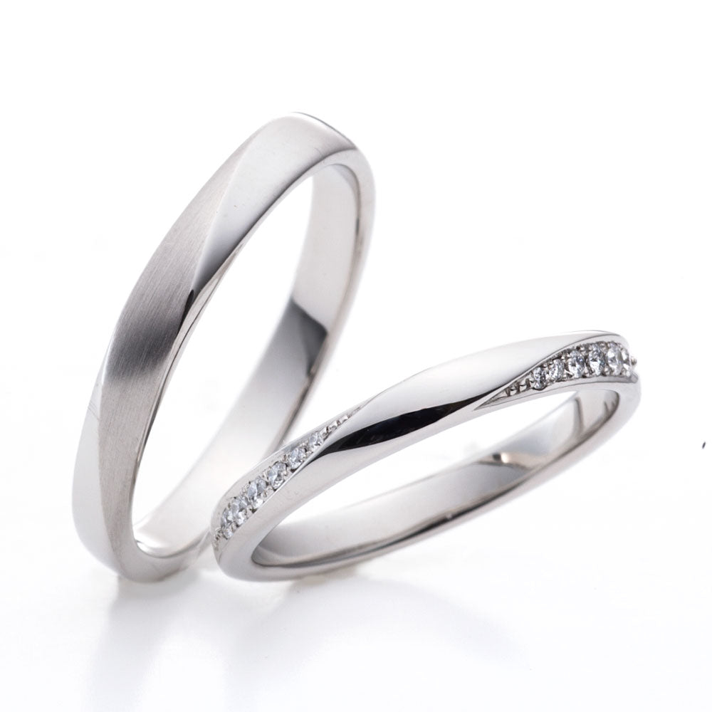 "Japanesestyle wedding ring （wedding band,marriage ring）from the Aglobe japan's ironoha collection.
Platinum900 wedding ring （wedding band,marriage ring） with simple and standard texture.
Rings with surface treatment."