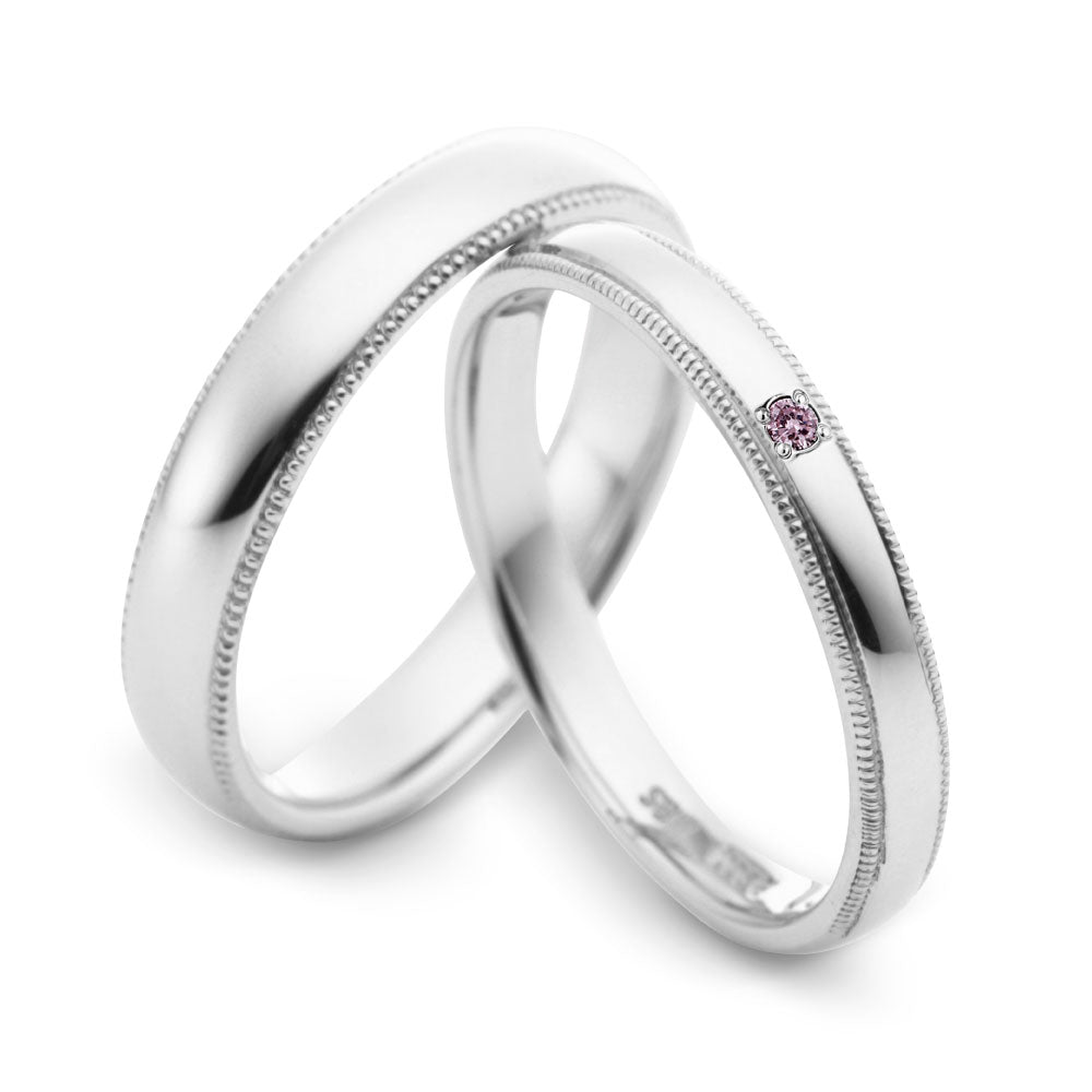"cute,simple and standard wedding ring （wedding band,marriage ring）from the Aglobe japan's milk and strawberry collection.
Platinum900 wedding ring （wedding band,marriage ring） with luxury texture.
Natural and rare pink diamond set in wedding ring."